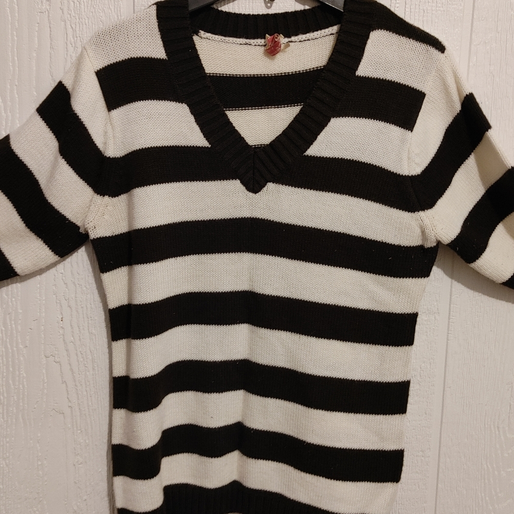 Ladies sweater